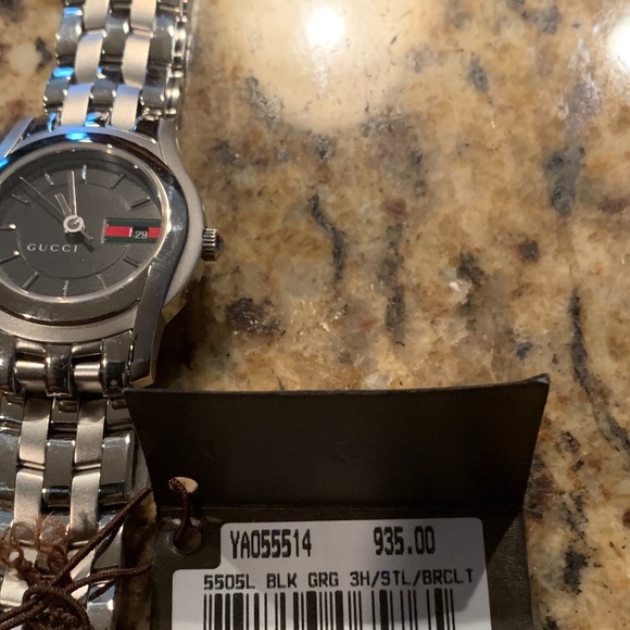 (NWT) Gucci Women\'s 5500 Series Black Dial Watch main image 4